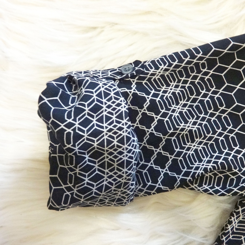 Banana Republic Button Up Geometric Print Blouse - Picture 4 of 6